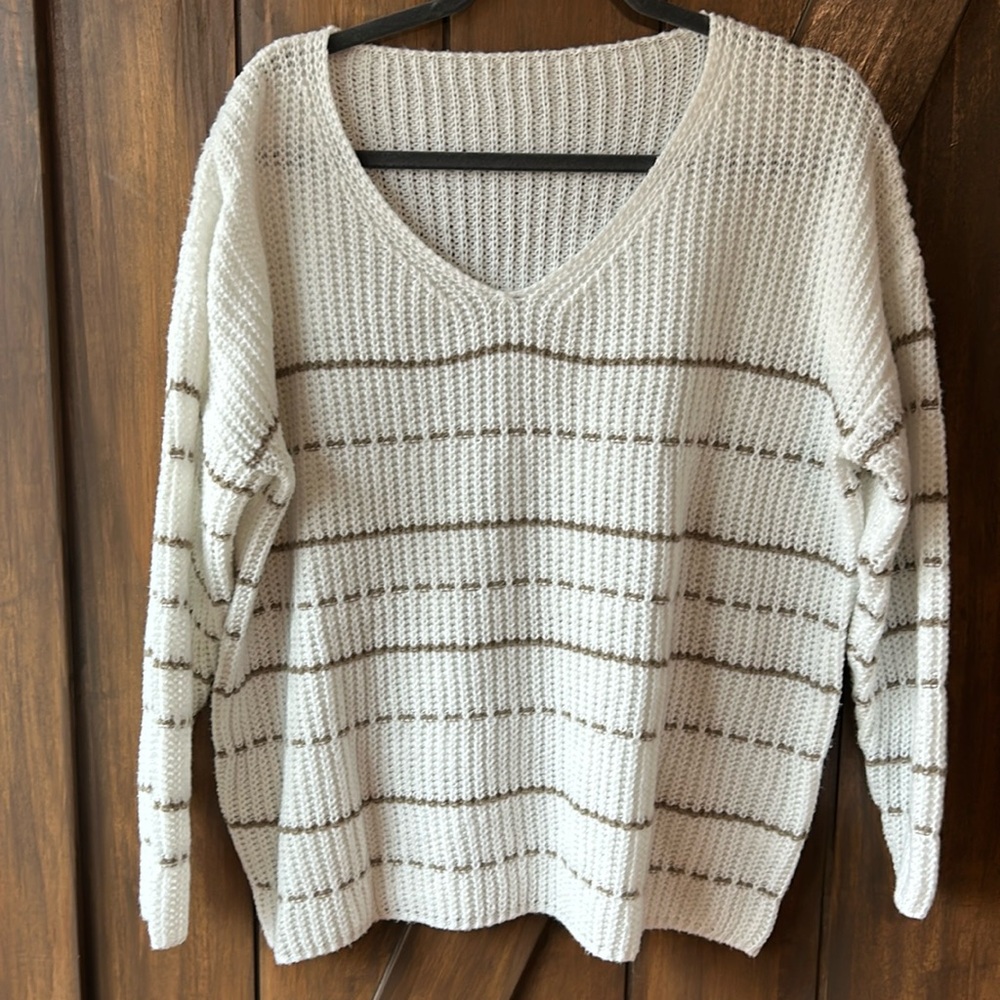 Super Cute and comfy sweater Large